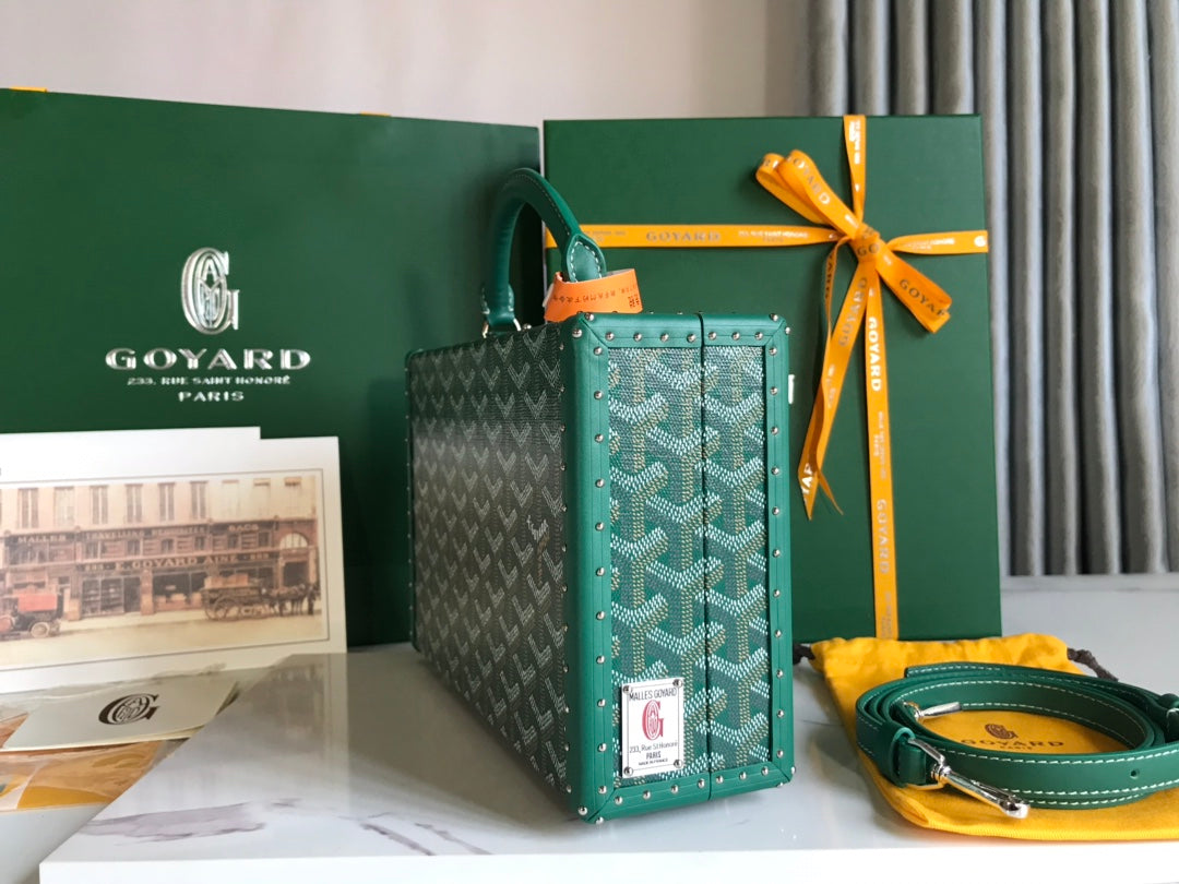 GOYARD GRAND HÔTEL TRUNK BAG 24 IN GREEN GOYARDINE CANVAS AND CALFSKIN