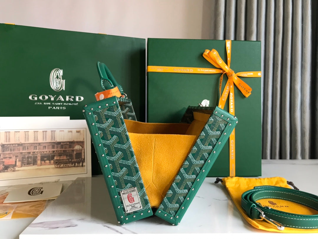 GOYARD GRAND HÔTEL TRUNK BAG 24 IN GREEN GOYARDINE CANVAS AND CALFSKIN