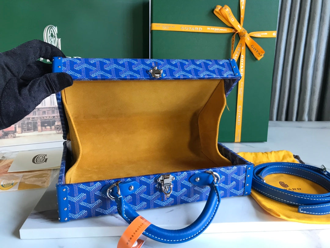 GOYARD GRAND HÔTEL TRUNK BAG 24 IN BLUE GOYARDINE CANVAS AND CALFSKIN