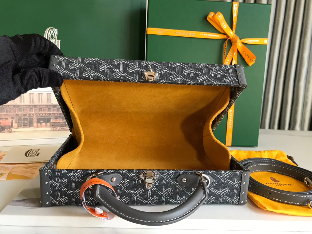 GOYARD GRAND HÔTEL TRUNK BAG 24 IN GREY BLACK GOYARDINE CANVAS AND CALFSKIN