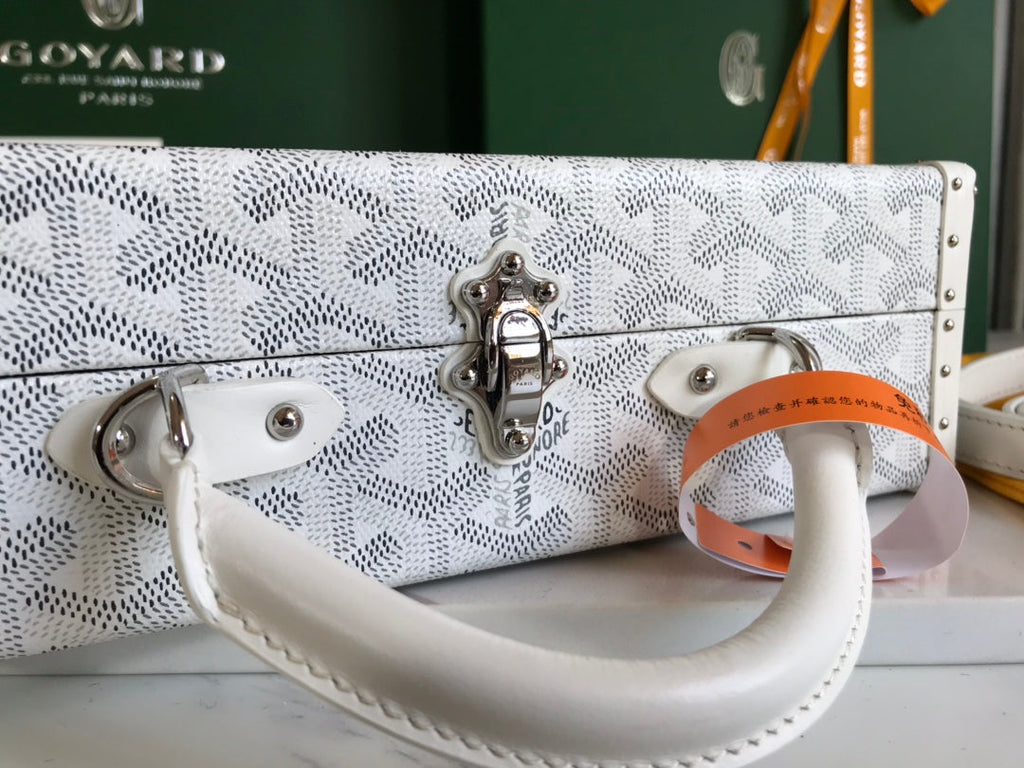 GOYARD GRAND HÔTEL TRUNK BAG 24 IN WHITE GOYARDINE CANVAS AND CALFSKIN