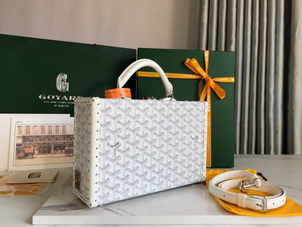 GOYARD GRAND HÔTEL TRUNK BAG 24 IN WHITE GOYARDINE CANVAS AND CALFSKIN