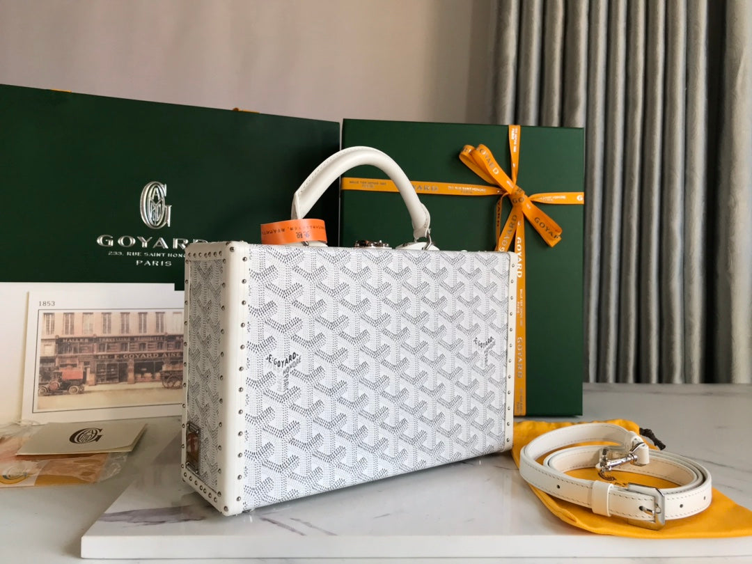 GOYARD GRAND HÔTEL TRUNK BAG 24 IN WHITE GOYARDINE CANVAS AND CALFSKIN