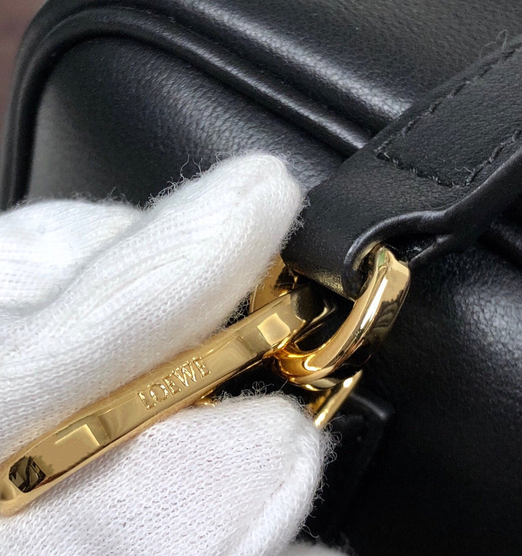 LOEWE LOE AMAZONA 19 BAG IN BLACK NAPPA CALFSKIN