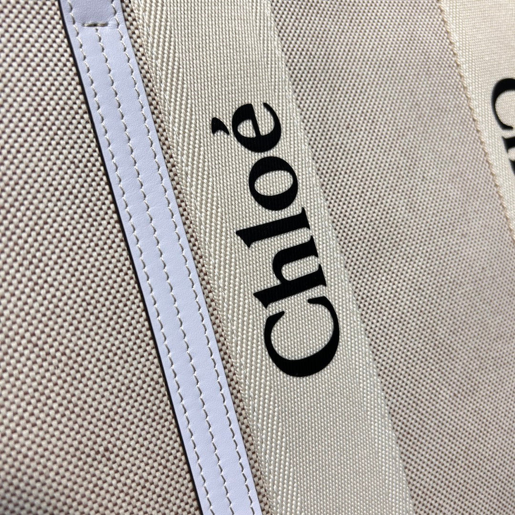 CHLOE LAGRE WOODY TOTE BAG 45 IN BEIGE LINEN CANVAS BLACK WEBBING LOGO EMBROIDER WHITE CALFSKIN