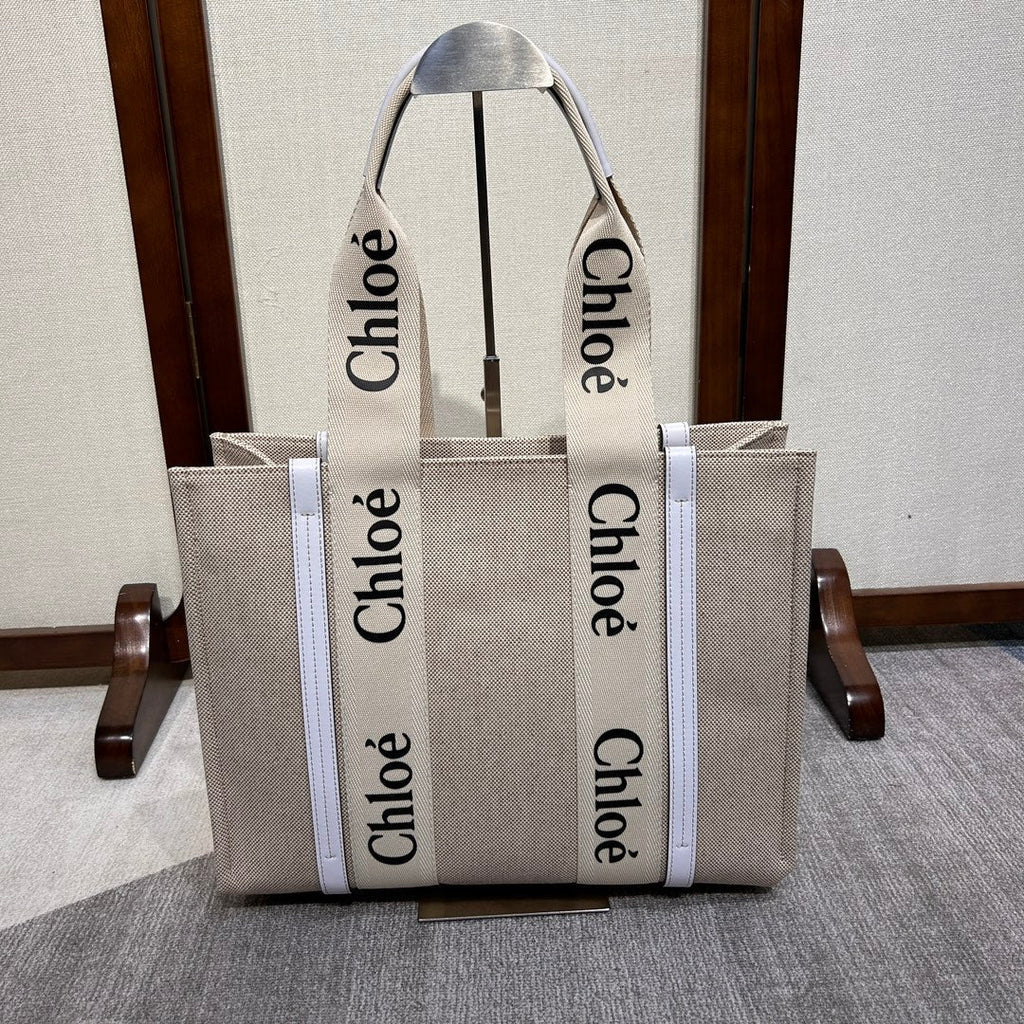 CHLOE MEDIUM WOODY TOTE BAG 37 IN BEIGE LINEN CANVAS WEBBING BLACK LOGO EMBROIDER WHITE CALFSKIN