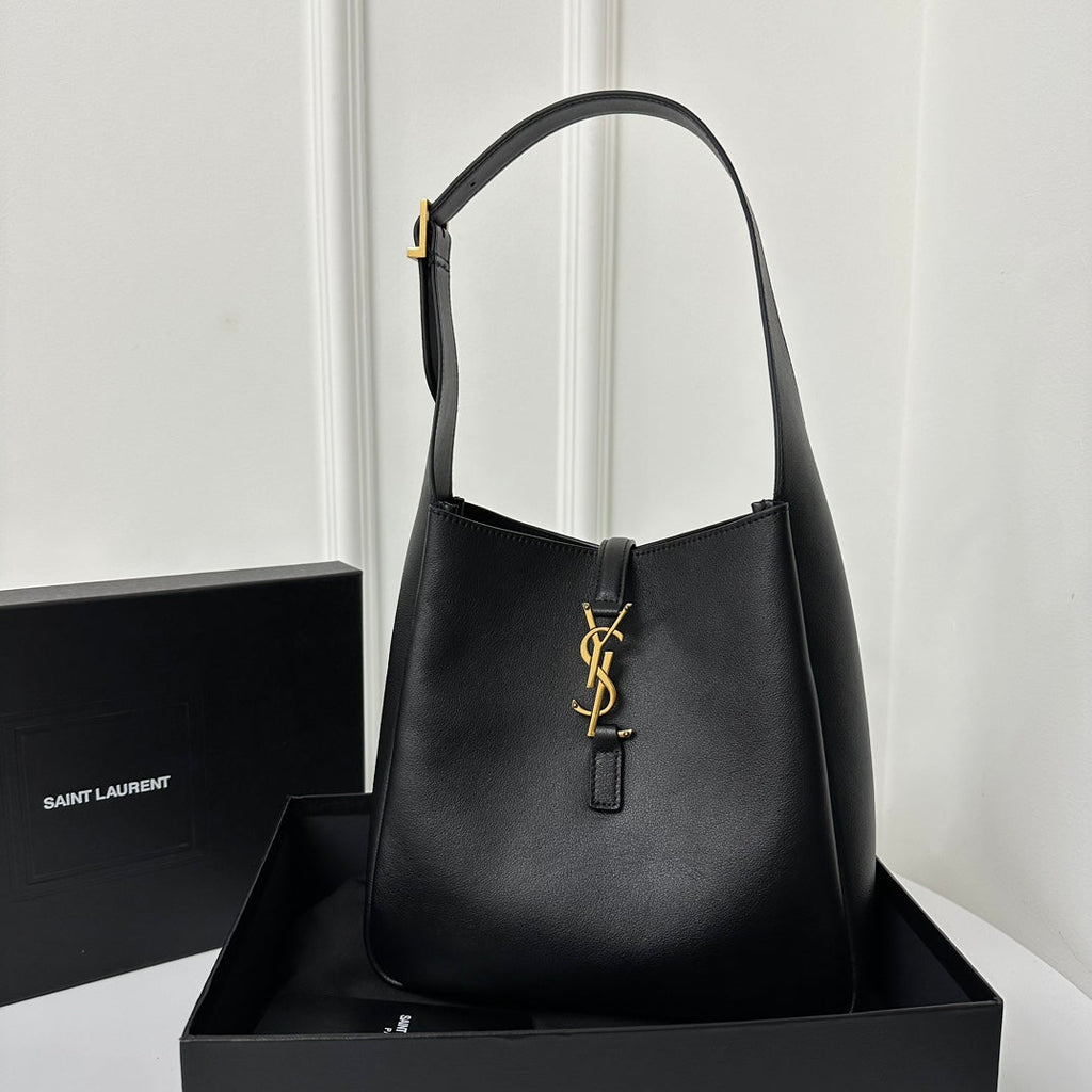 SAINT LAURENT LE 5 À 7 HANDBAG 22 IN BLACK CALFSKIN