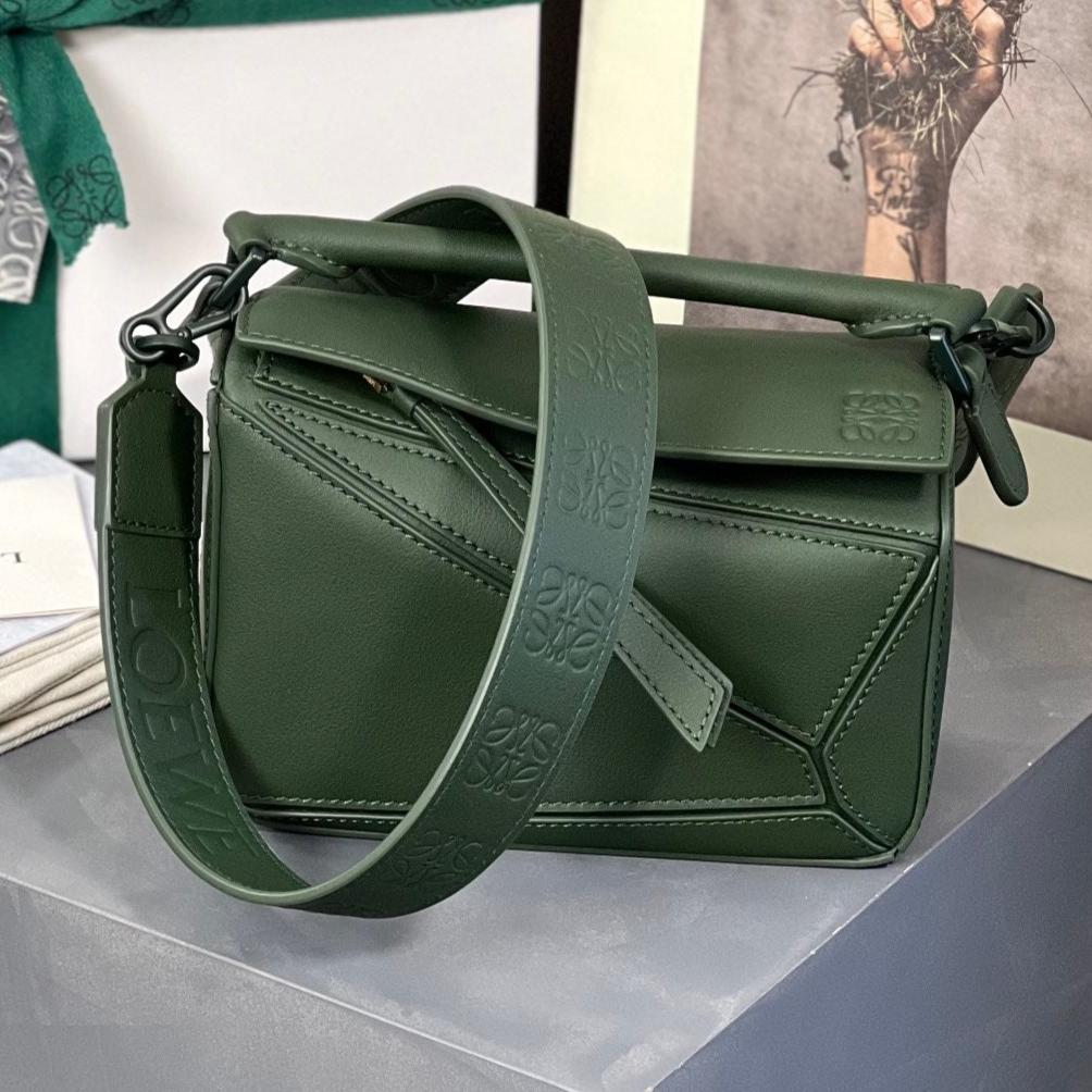 LOEWE LOE MINI 18 PUZZLE BAG IN BOTTLE GREEN SATIN CALFSKIN