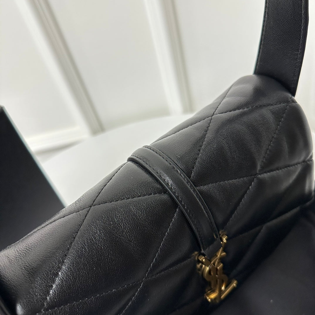 SAINT LAURENT LE 5 À 7 HANDBAG 24 IN BLACK LAMBSKIN