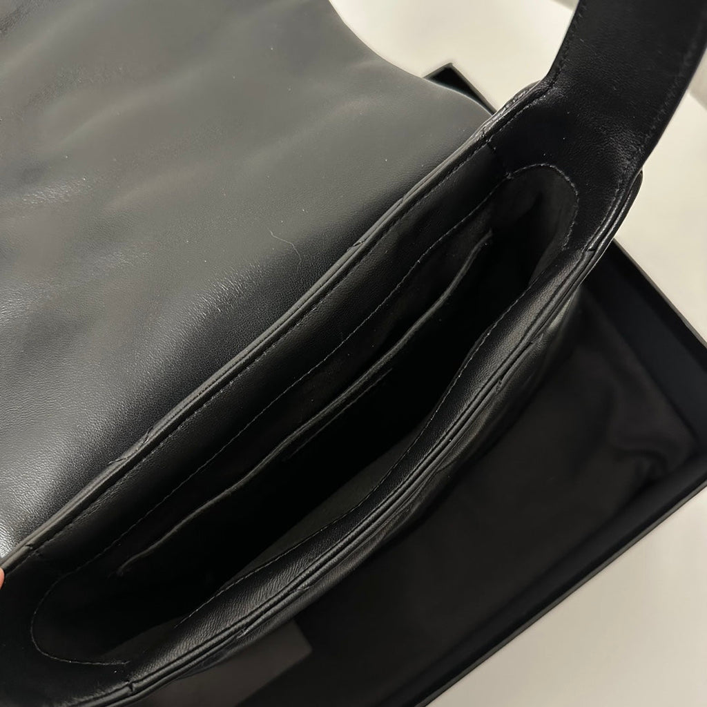 SAINT LAURENT LE 5 À 7 HANDBAG 24 IN BLACK LAMBSKIN