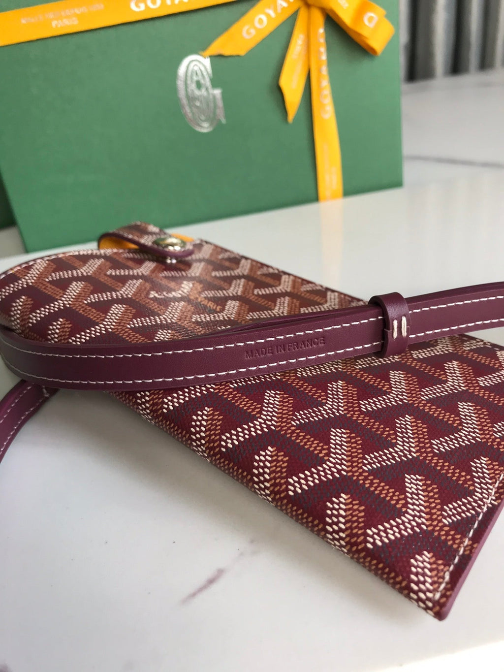 GOYARD MONTMARTRE GM CASE 18 IN WINE RED GOYARDINE CANVAS
