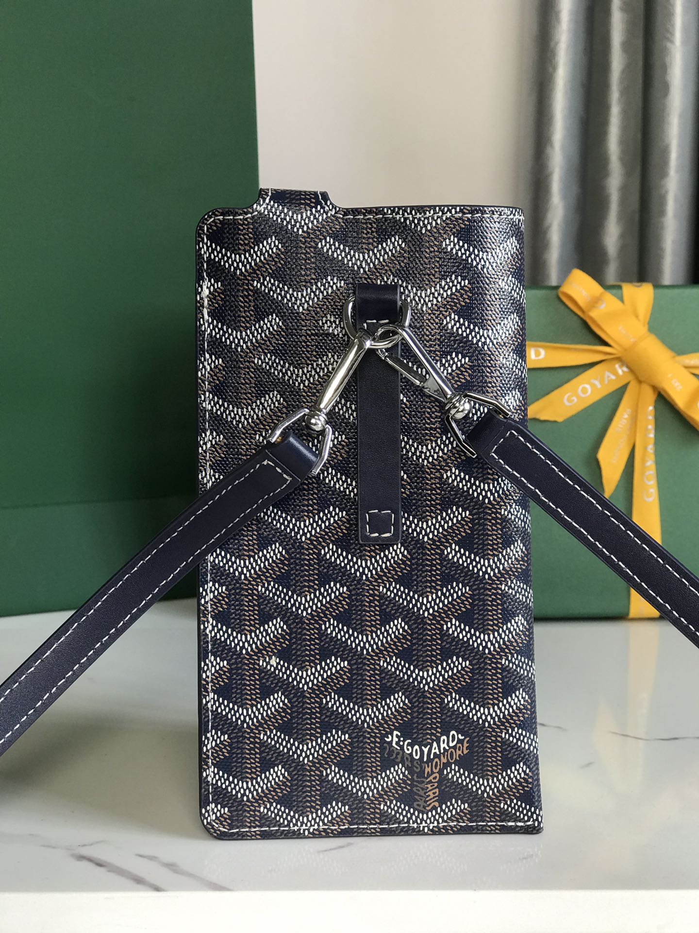 GOYARD MONTMARTRE GM CASE 18 IN NAVY BLUE GOYARDINE CANVAS