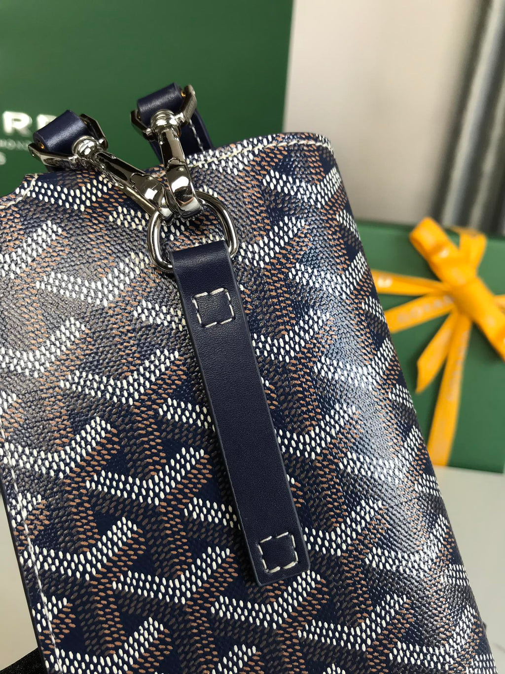 GOYARD MONTMARTRE GM CASE 18 IN NAVY BLUE GOYARDINE CANVAS
