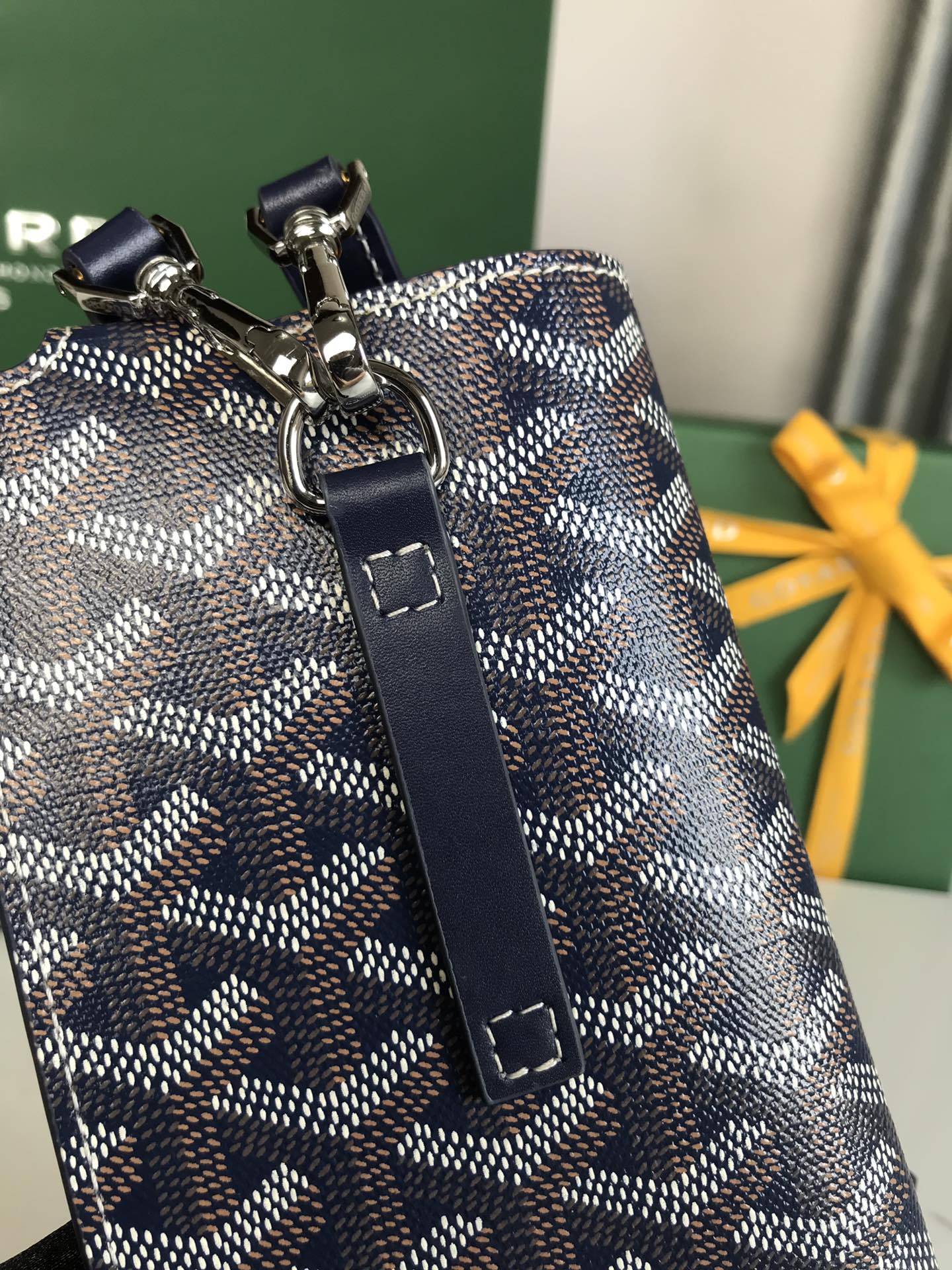GOYARD MONTMARTRE GM CASE 18 IN NAVY BLUE GOYARDINE CANVAS