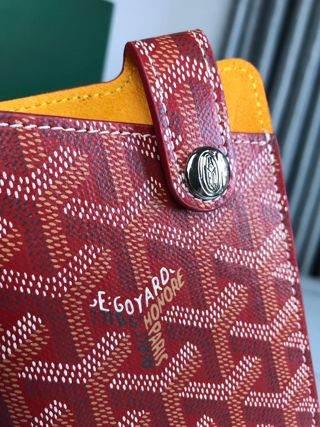 GOYARD MONTMARTRE GM CASE 18 IN CLASSIC RED GOYARDINE CANVAS