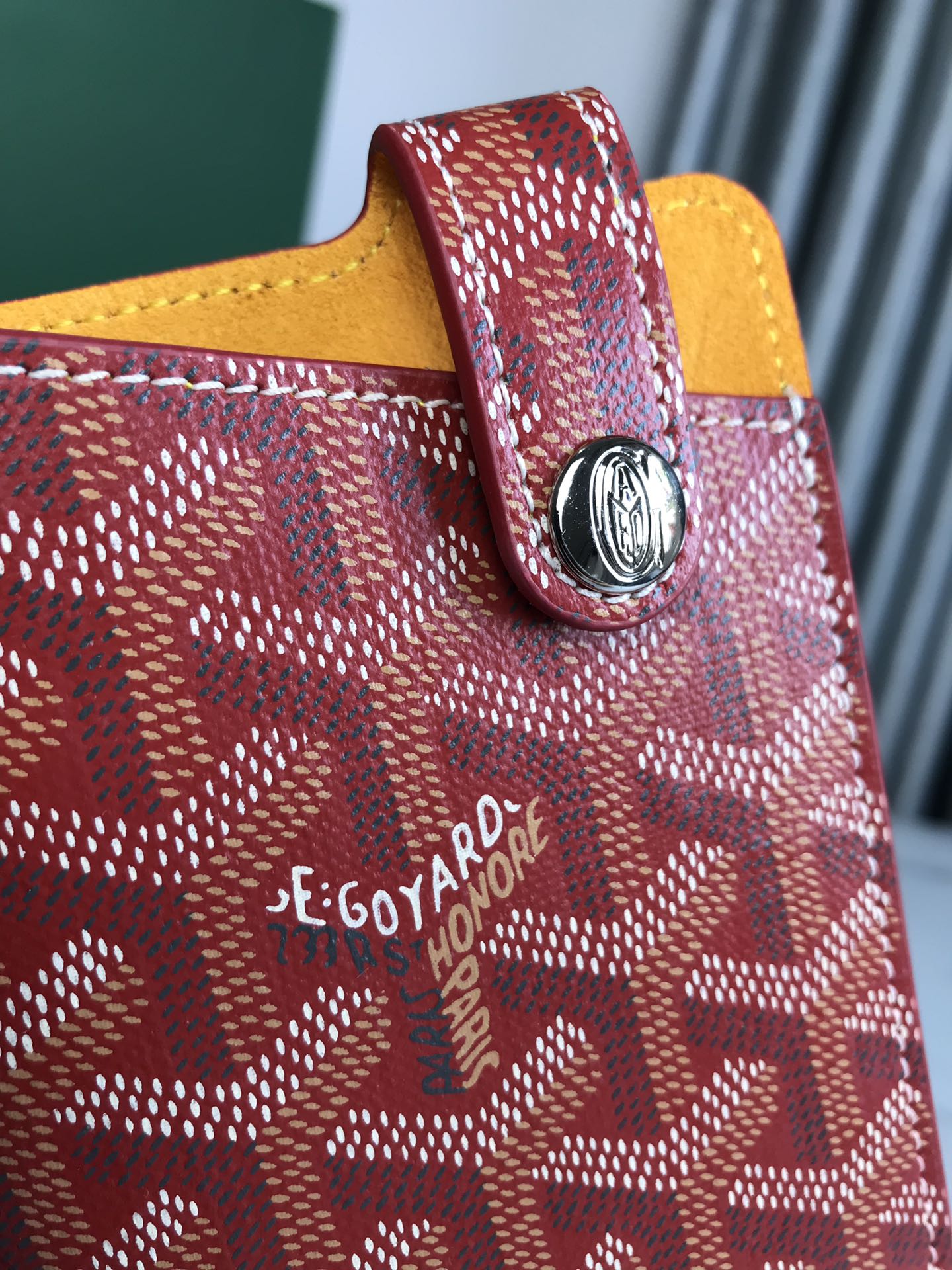 GOYARD MONTMARTRE GM CASE 18 IN CLASSIC RED GOYARDINE CANVAS