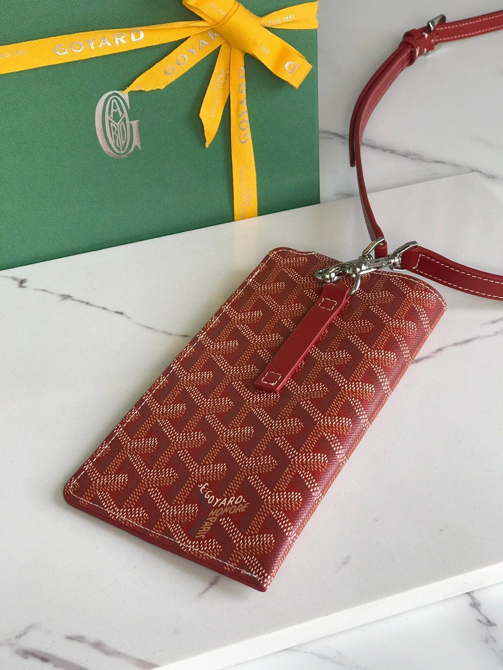 GOYARD MONTMARTRE GM CASE 18 IN CLASSIC RED GOYARDINE CANVAS