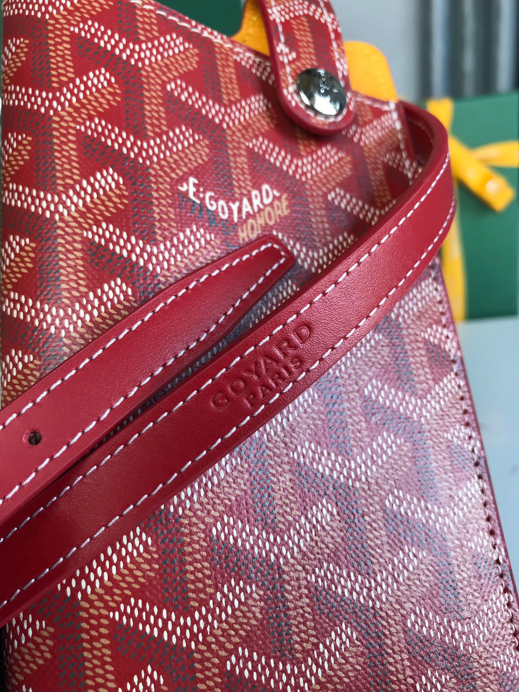 GOYARD MONTMARTRE GM CASE 18 IN CLASSIC RED GOYARDINE CANVAS