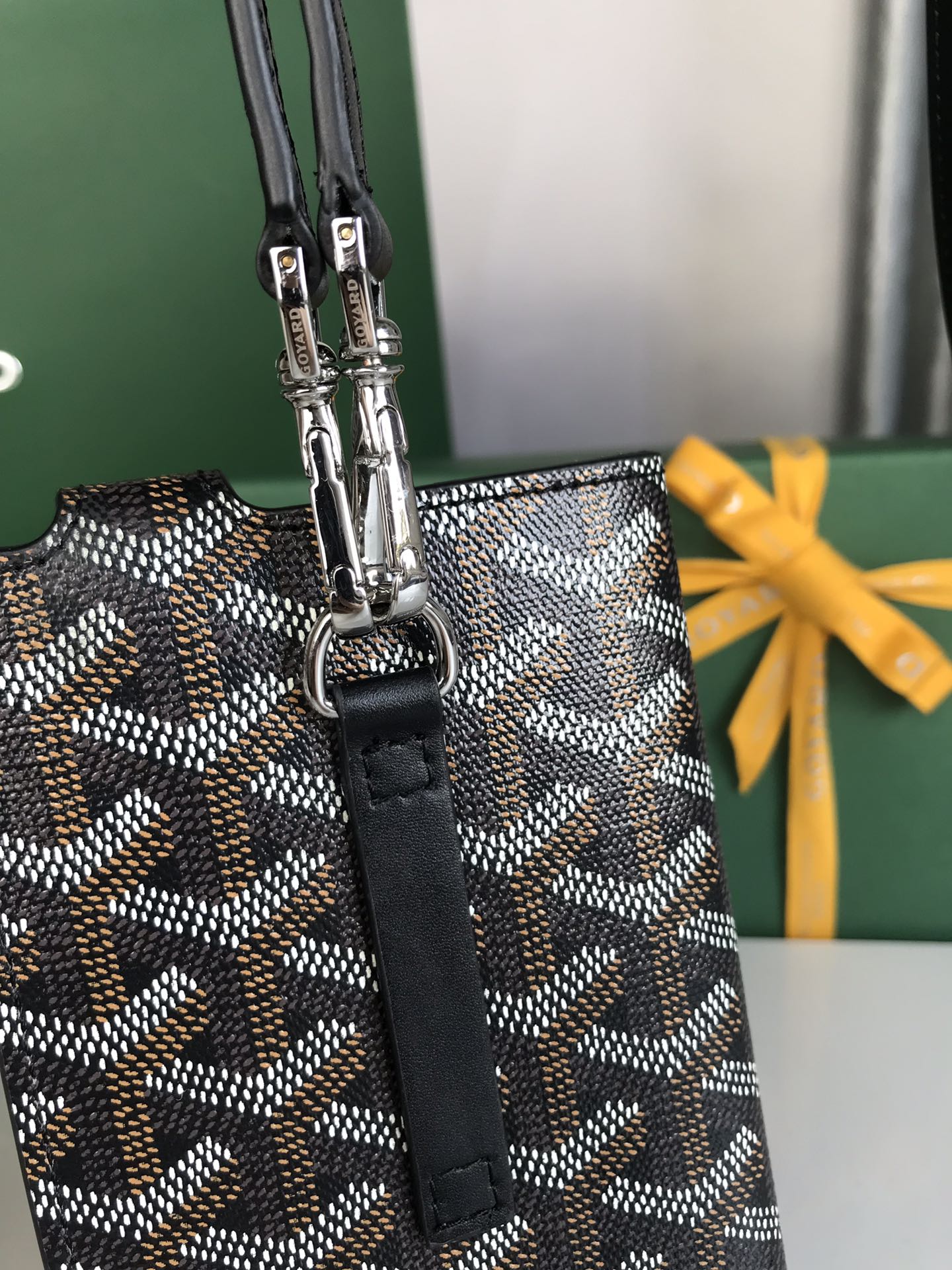 GOYARD MONTMARTRE GM CASE 18 IN BLACK GOYARDINE CANVAS