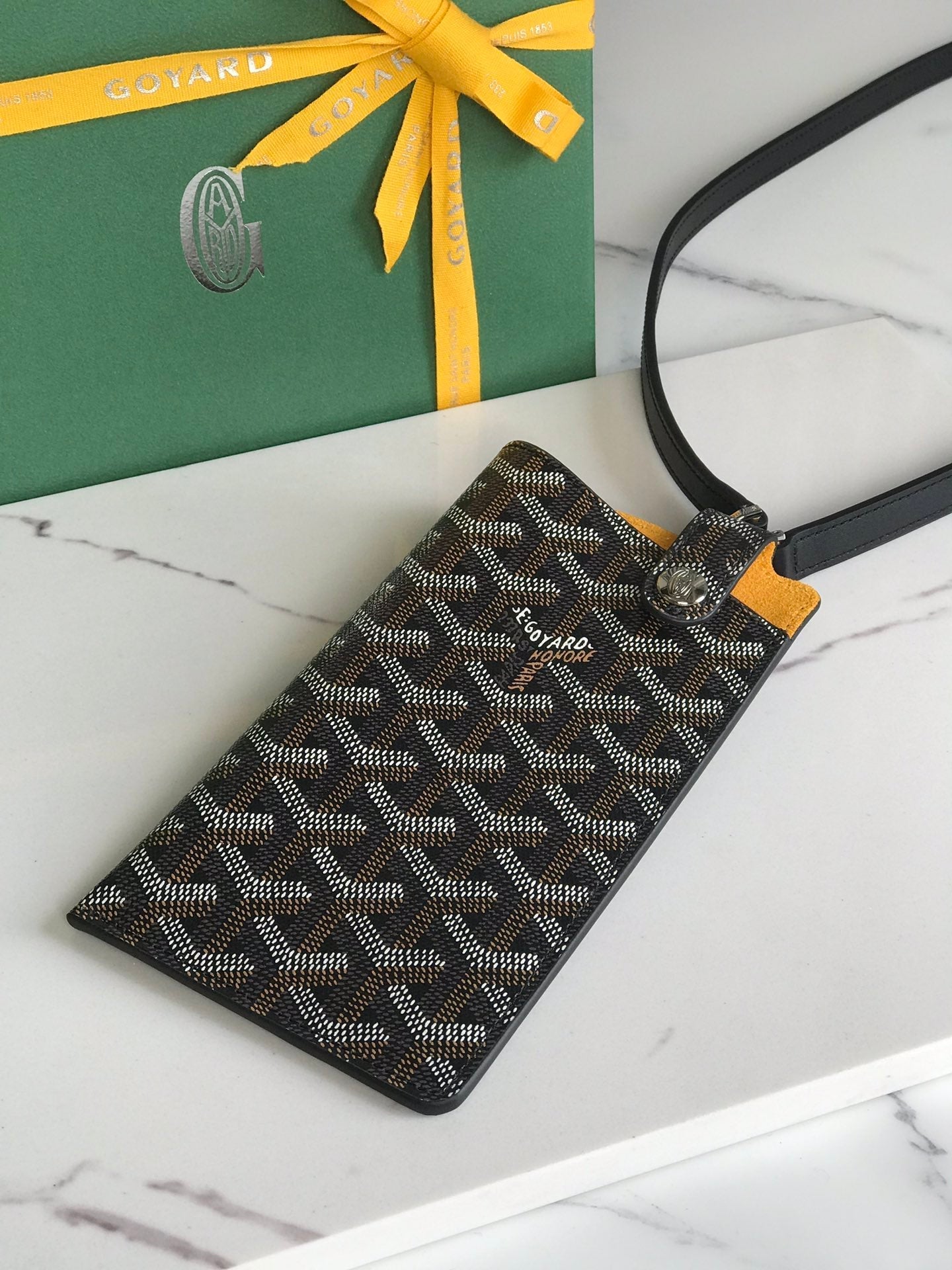GOYARD MONTMARTRE GM CASE 18 IN BLACK GOYARDINE CANVAS