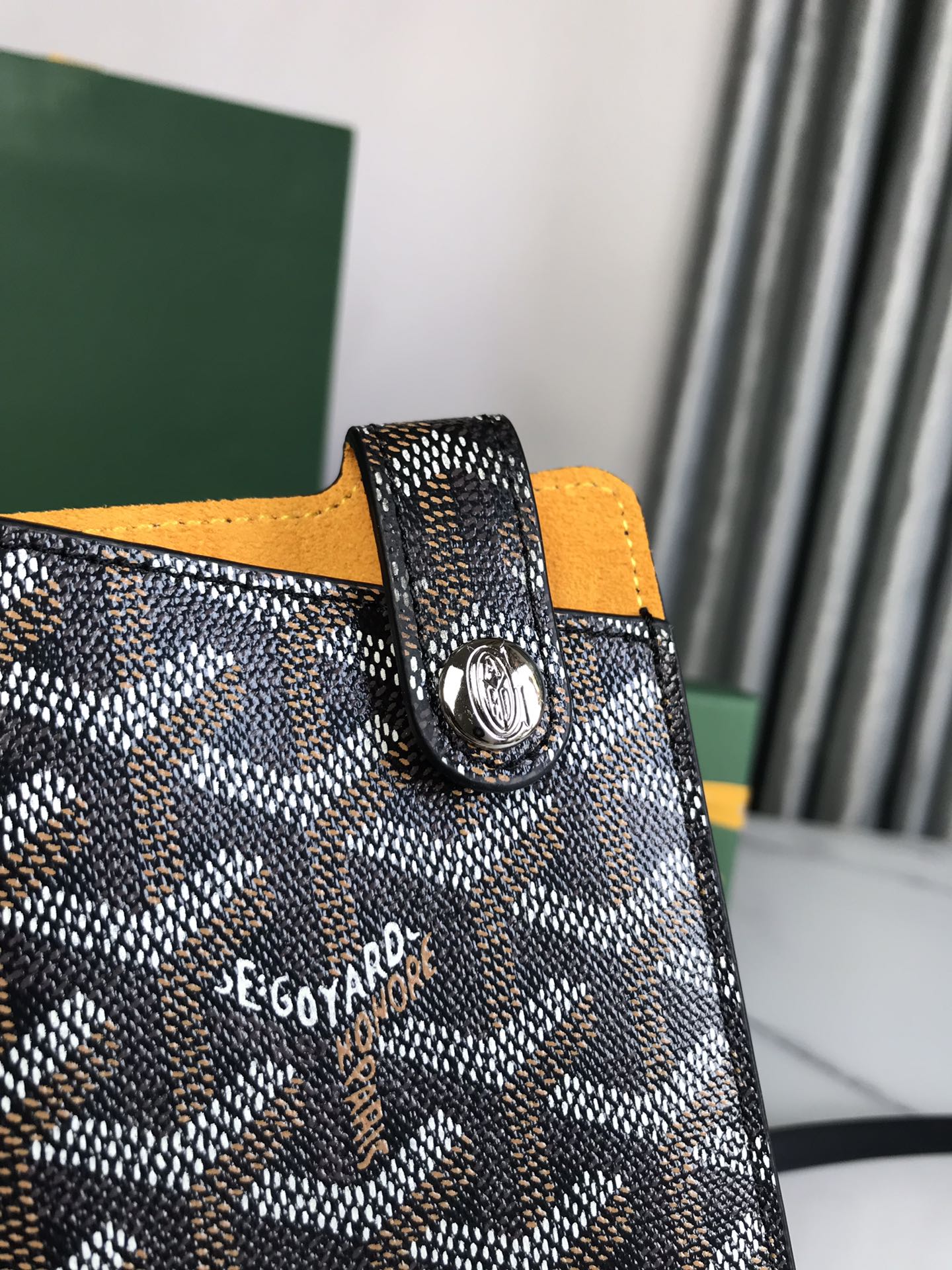 GOYARD MONTMARTRE GM CASE 18 IN BLACK GOYARDINE CANVAS