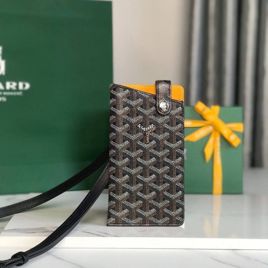 GOYARD MONTMARTRE GM CASE 18 IN BLACK GOYARDINE CANVAS
