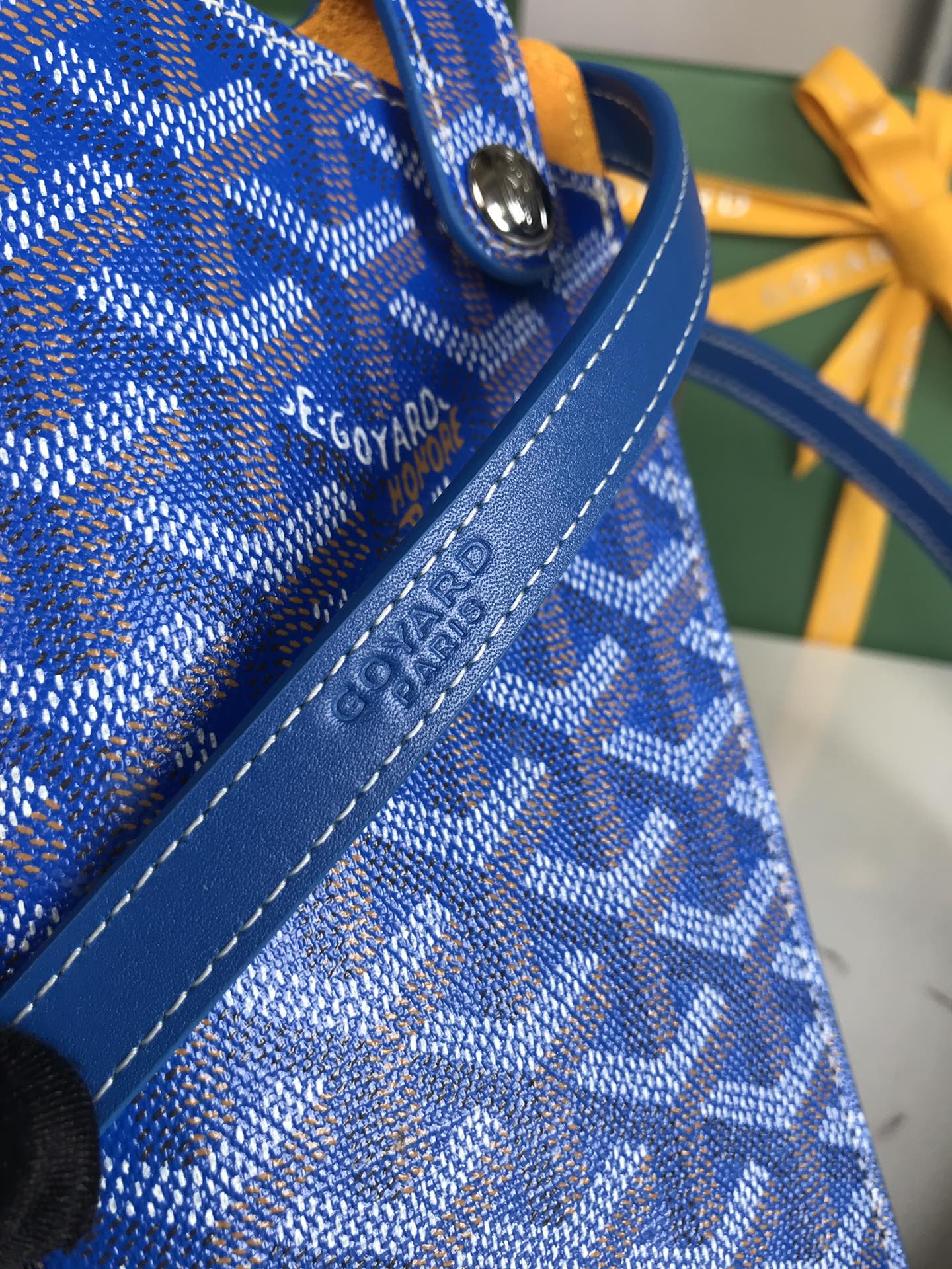 GOYARD MONTMARTRE GM CASE 18 IN SAPPHIRE BLUE GOYARDINE CANVAS