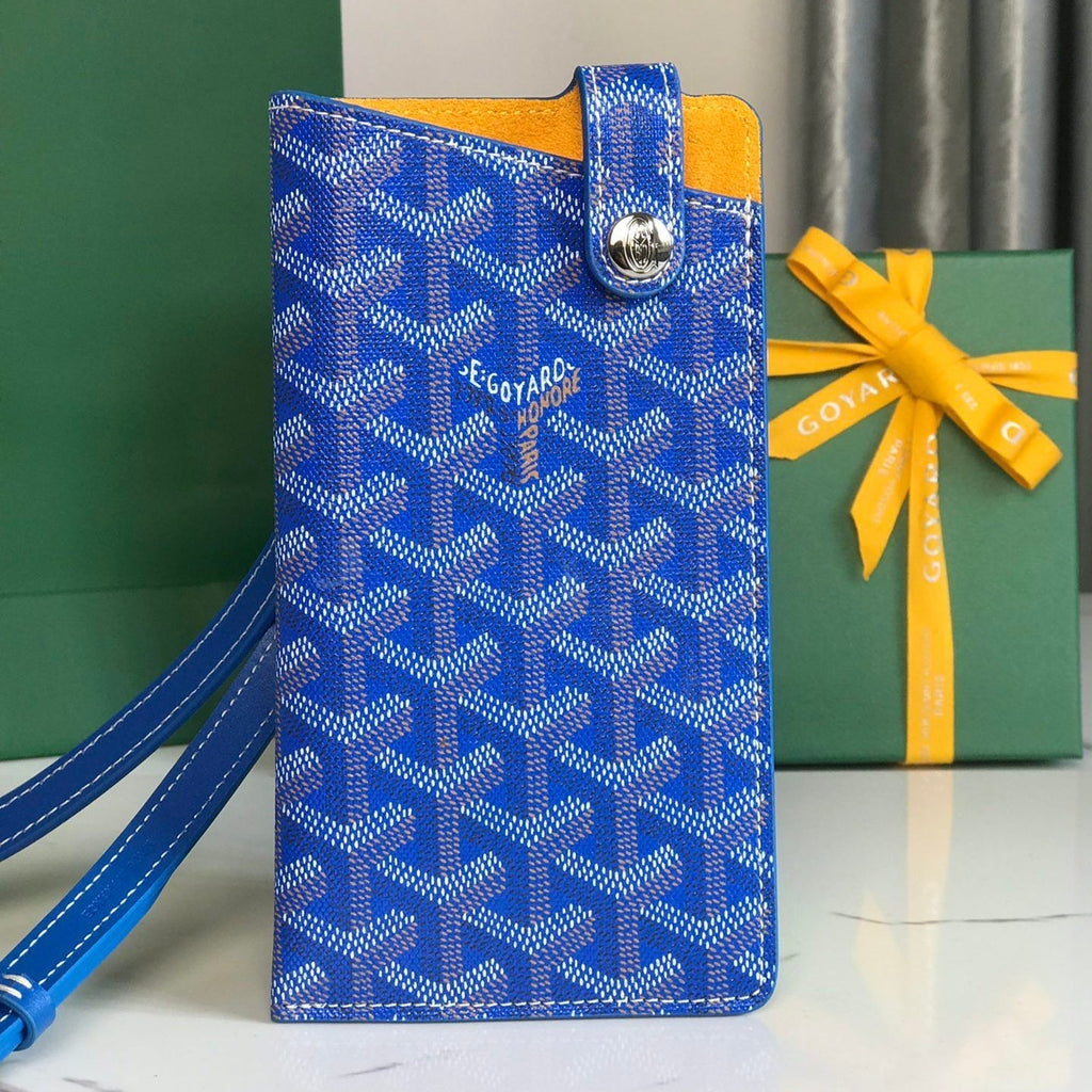 GOYARD MONTMARTRE GM CASE 18 IN SAPPHIRE BLUE GOYARDINE CANVAS