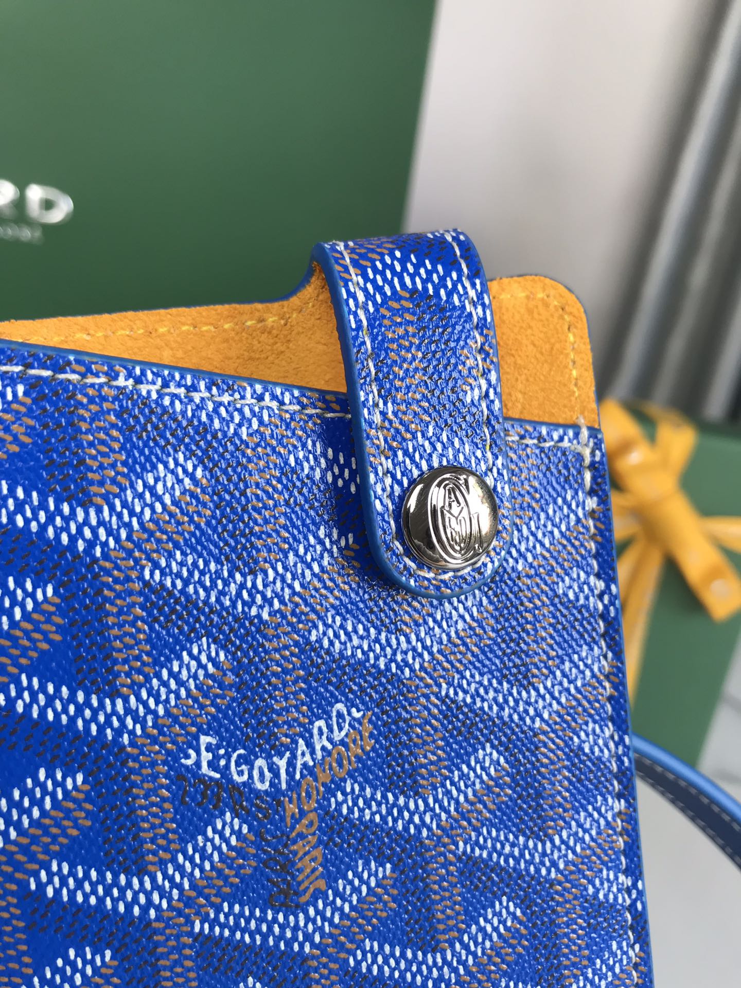 GOYARD MONTMARTRE GM CASE 18 IN SAPPHIRE BLUE GOYARDINE CANVAS