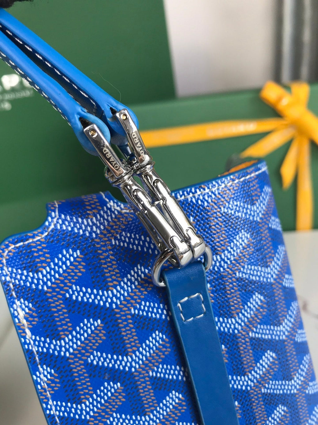 GOYARD MONTMARTRE GM CASE 18 IN SAPPHIRE BLUE GOYARDINE CANVAS