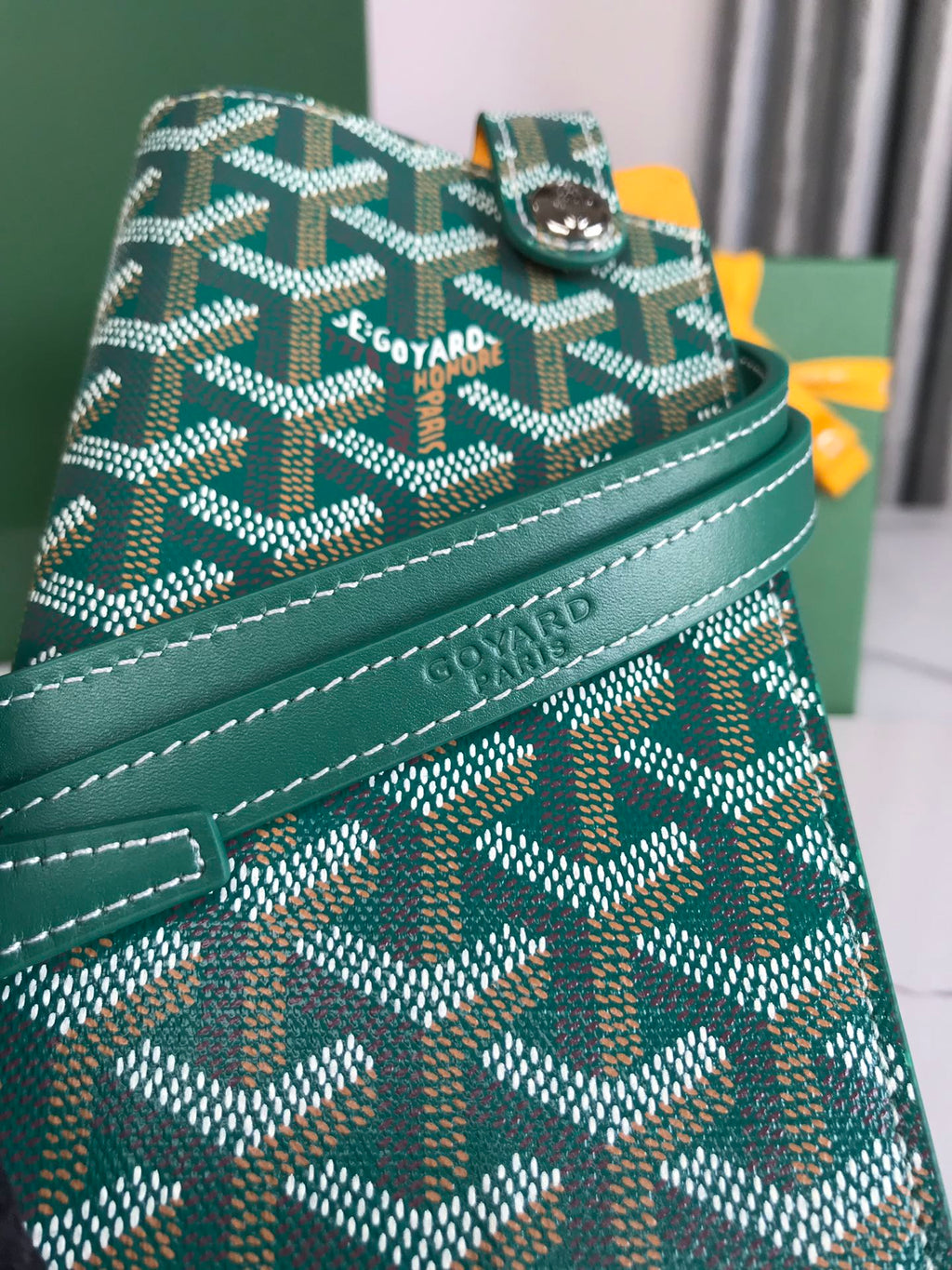 GOYARD MONTMARTRE GM CASE 18 IN GREEN GOYARDINE CANVAS