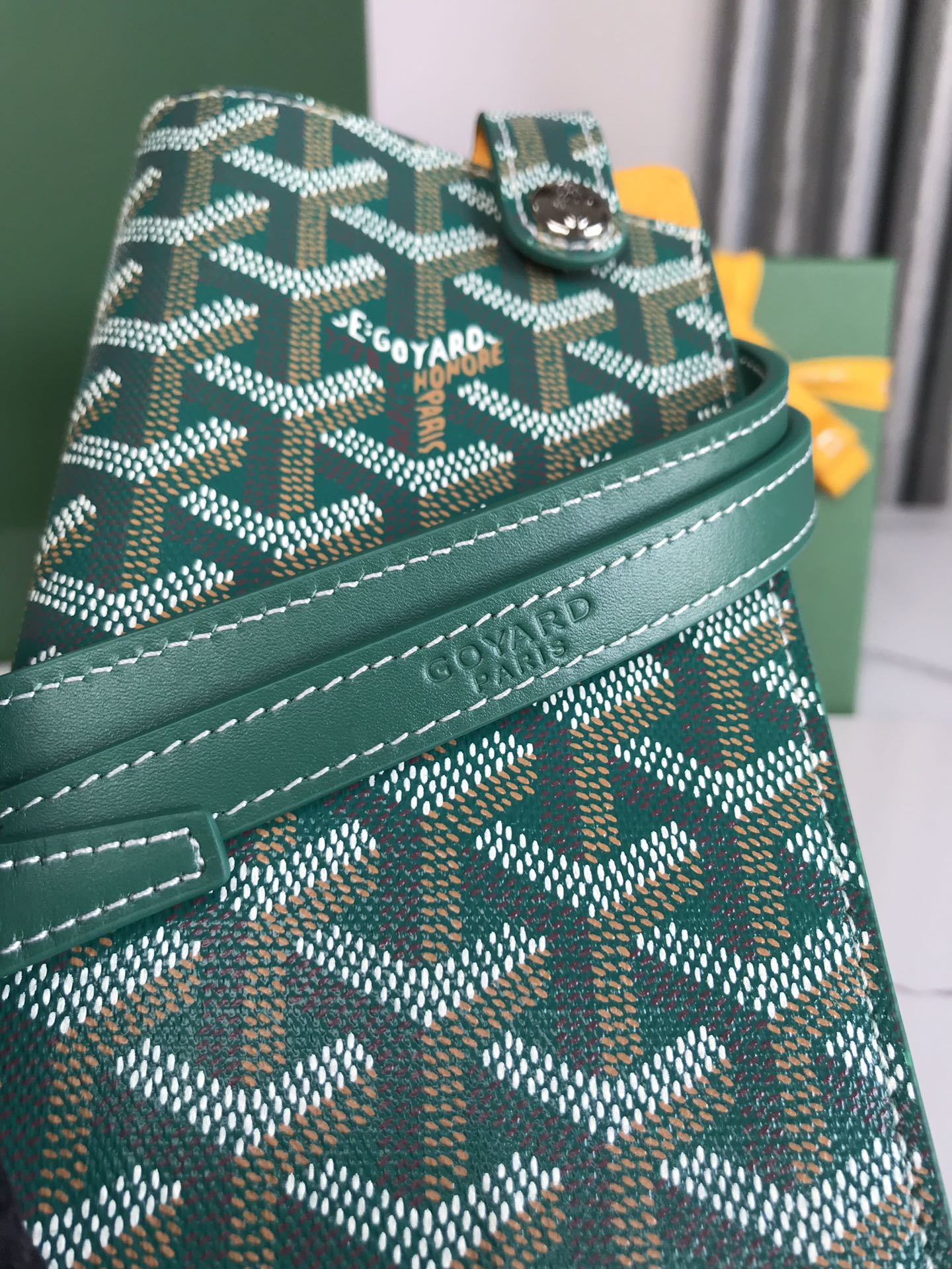 GOYARD MONTMARTRE GM CASE 18 IN GREEN GOYARDINE CANVAS