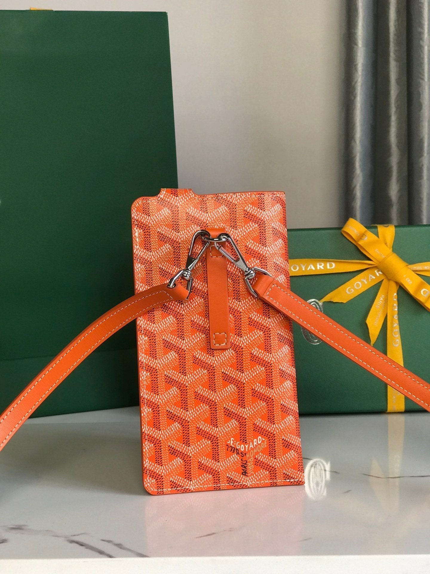 GOYARD MONTMARTRE GM CASE 18 IN ORANGE GOYARDINE CANVAS