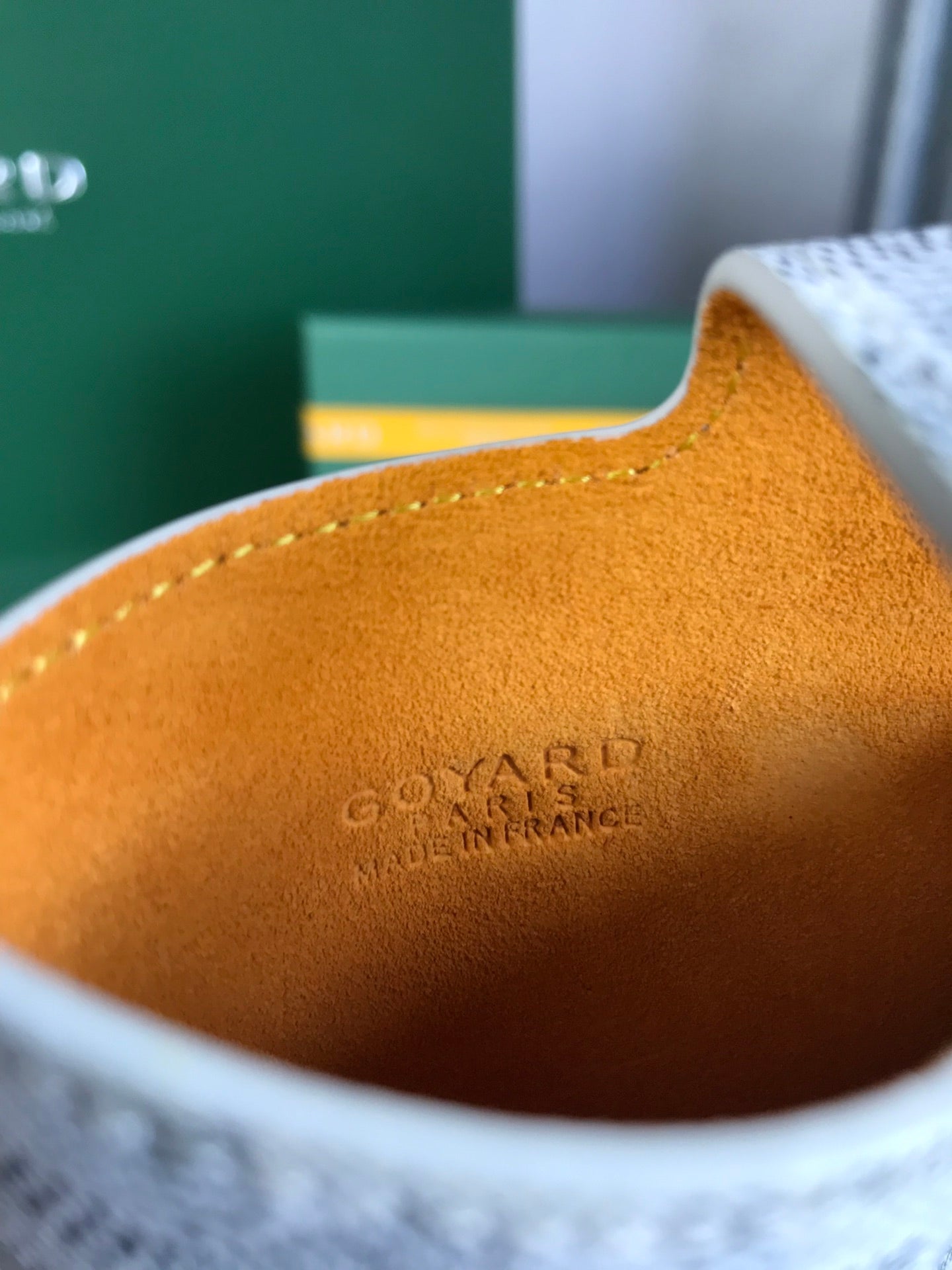 GOYARD MONTMARTRE GM CASE 18 IN WHITE GOYARDINE CANVAS