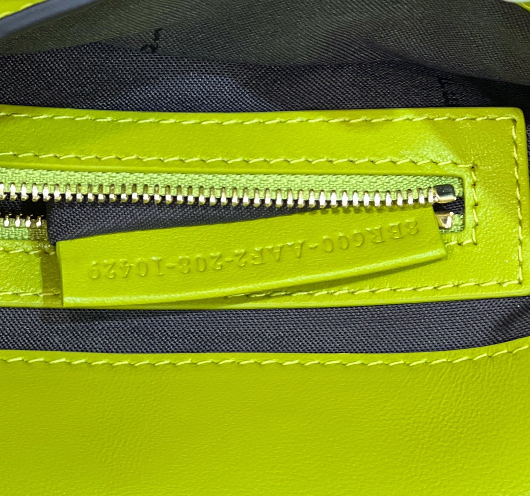 FENDI BAGUETTE WITH FF MOTIF 27 IN LIMERICK SOFT LAMBSKIN GOLD HARDWARE