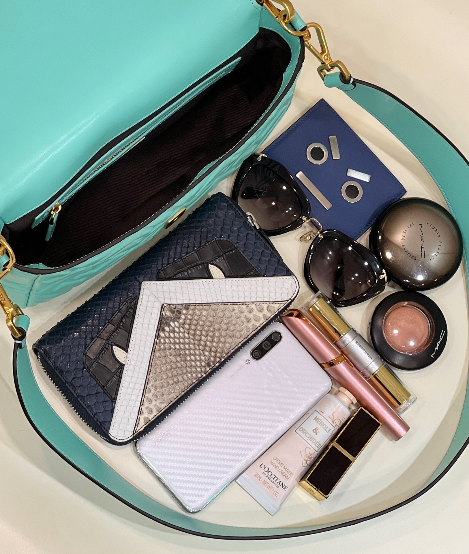 FENDI BAGUETTE WITH FF MOTIF 27 IN TURQUOISE SOFT LAMBSKIN GOLD HARDWARE