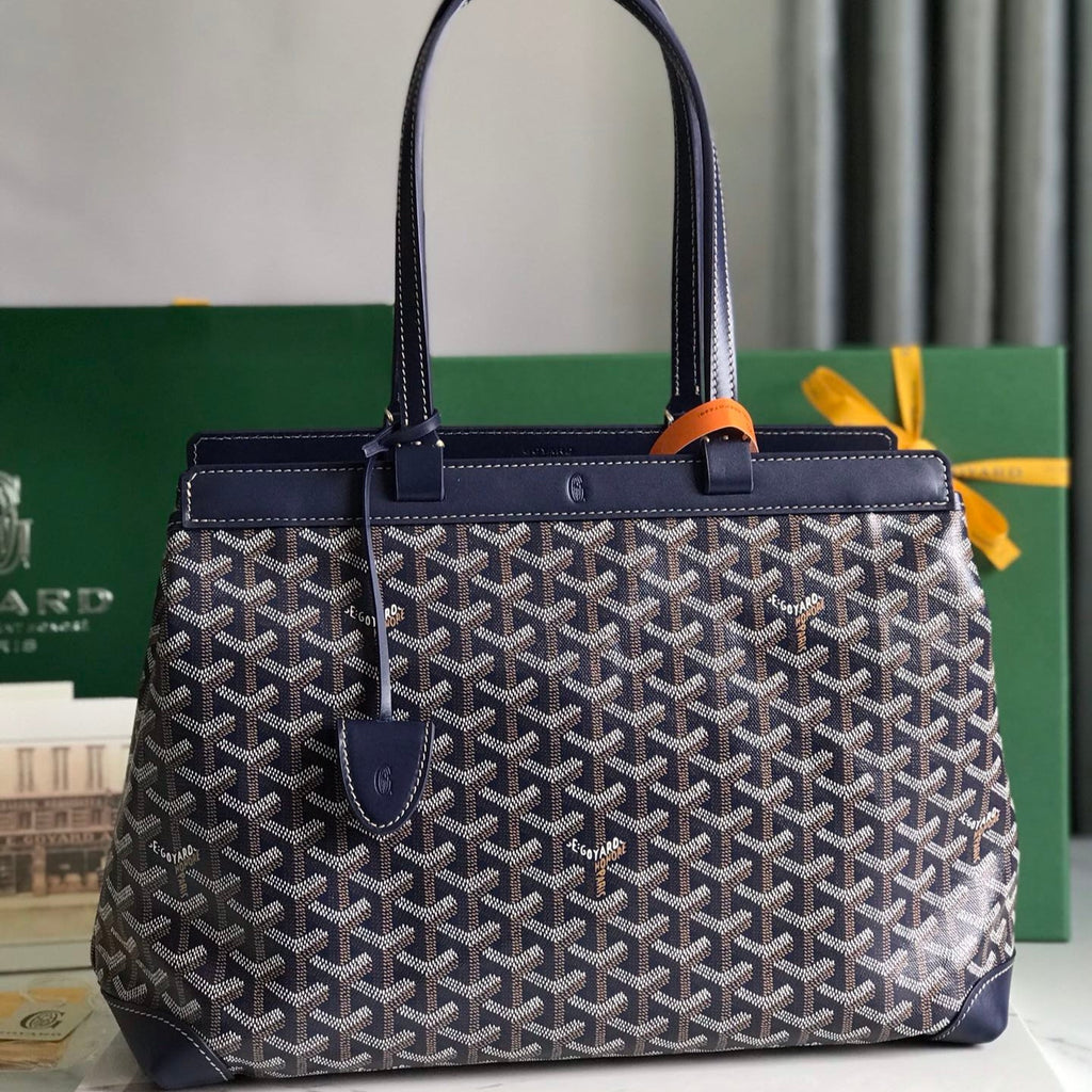 GOYARD BELLECHASSE BIAUDE PM BAG 36 IN NAVY BLUE GOYARDINE CANVAS AND CALFSKIN TRIM