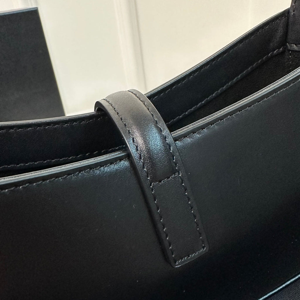 SAINT LAURENT MINI 19 BLACK SMOOTH CALFSKIN HOBO