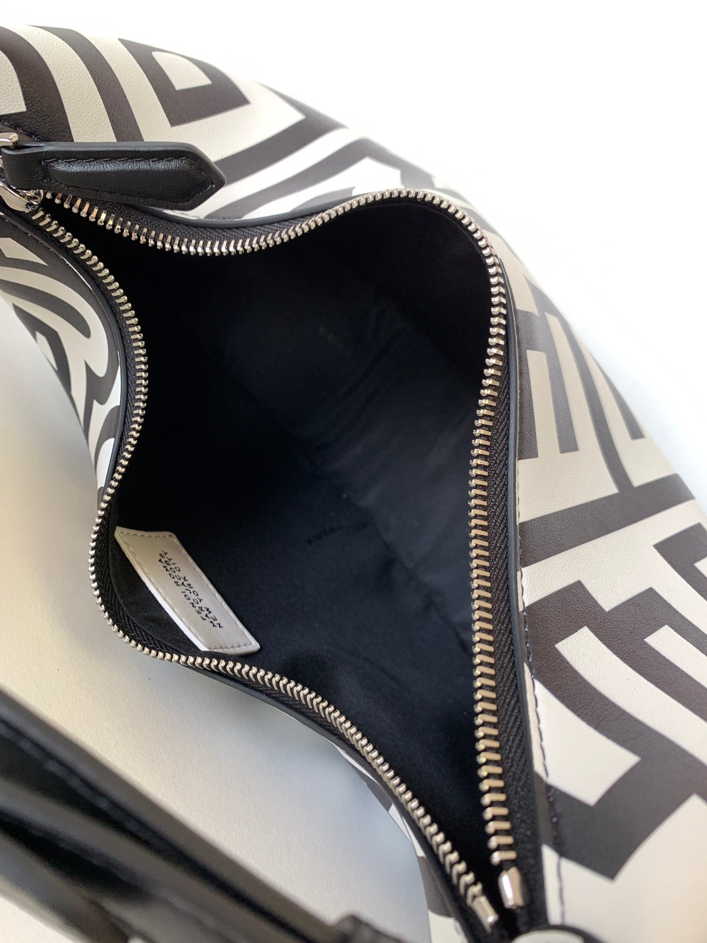 FENDI FENDIGRAPHY SMALL 29 IN WHITE MIX BLACK SMOOTH CALFSKIN SILVER HARDWARE