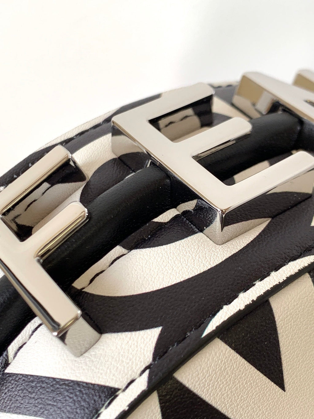 FENDI FENDIGRAPHY MINI 16 IN WHITE MIX BLACK SMOOTH CALFSKIN SILVER HARDWARE