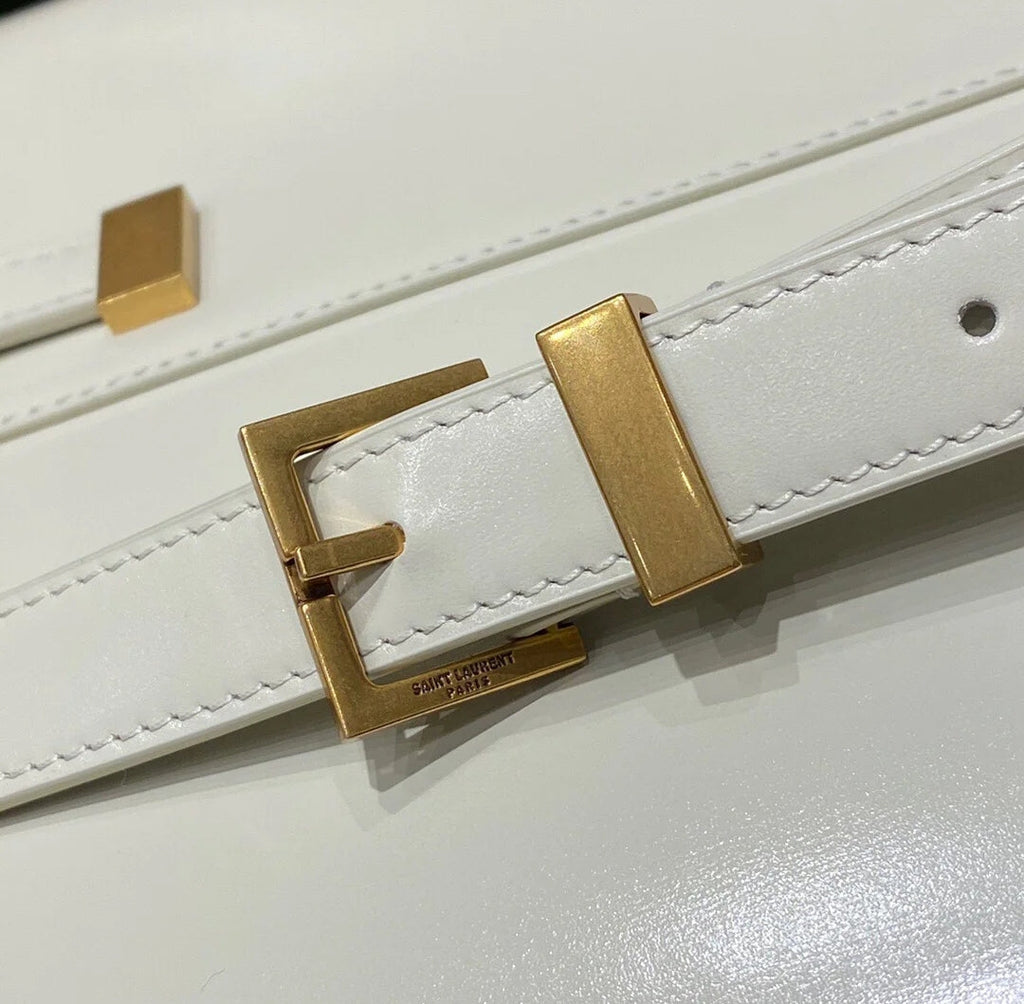 SAINT LAURENT MANHATTAN 29 TOP-HANDLE IN SMOOTH WHITE CALFSKIN