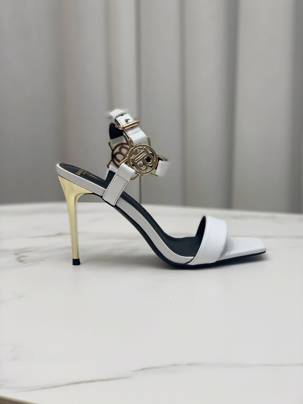 BALMAIN 25S HIGH HEELS WITH B METAL DETAIL 95MM IN LIGHT GRAY CALFSKIN