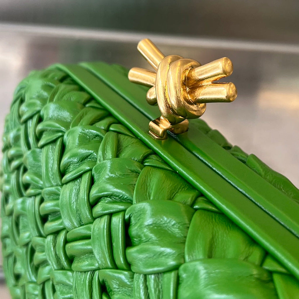 BOTTEGA VENETA KNOT 19 IN EMERALD GREEN LAMBSKIN