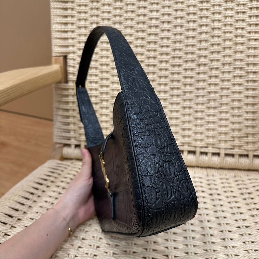 SAINT LAURENT LE 5 À 7 BAG 24 BLACK CALFSKIN HOBO