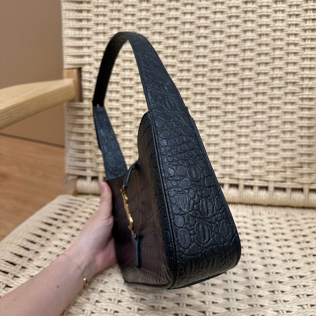 SAINT LAURENT LE 5 À 7 BAG 24 BLACK CALFSKIN HOBO