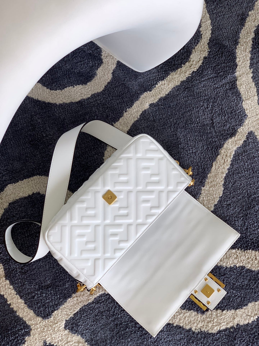 FENDI Fend Baguette 27 Bag With FF Motif White Leather Ghw