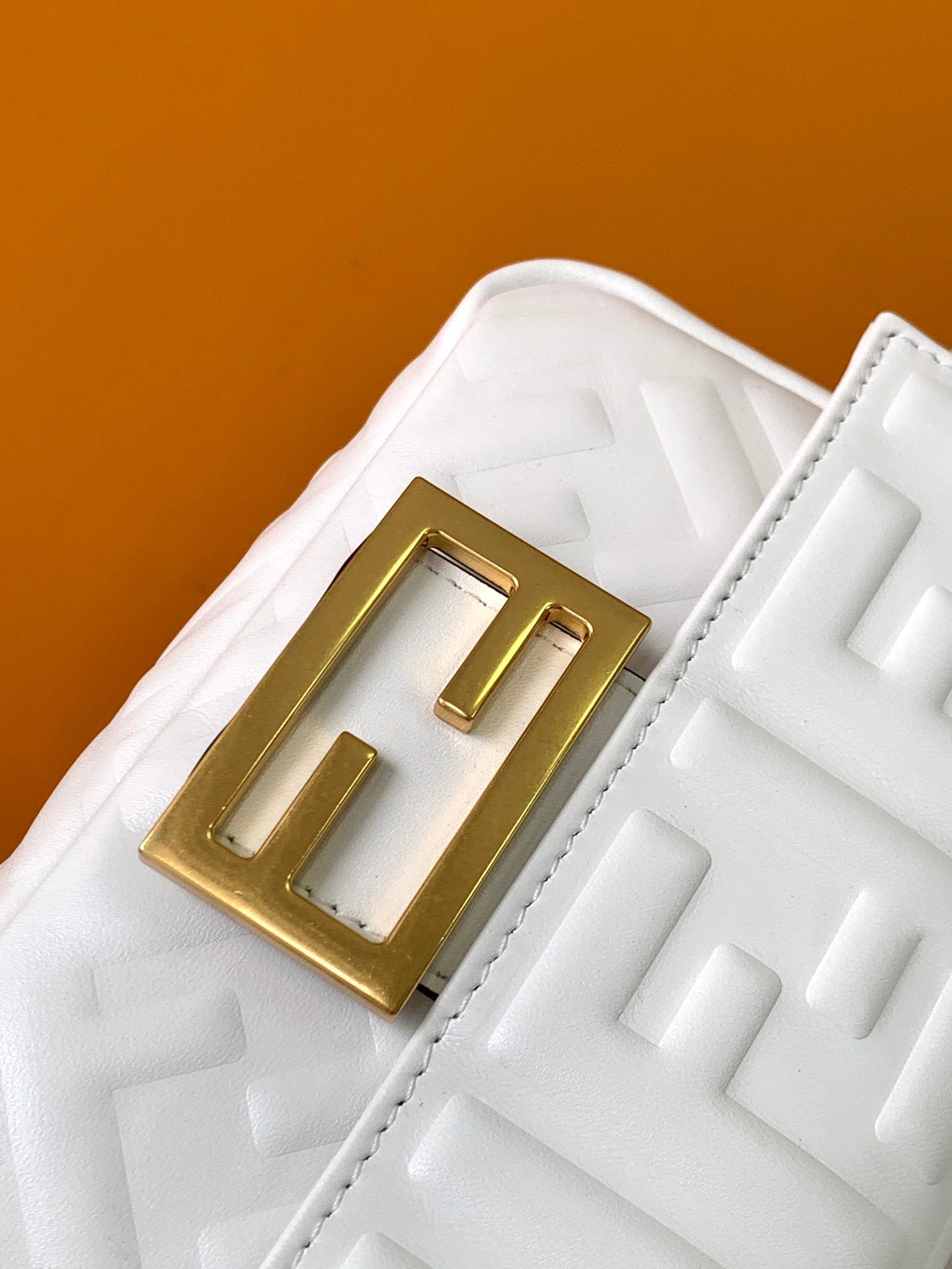 FENDI Mini Baguette Bag 20 With FF Motif White Leather Ghw