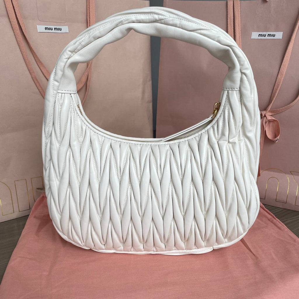 MIU MIU WANDER 29 BAG IN WHITE LAMBSKIN
