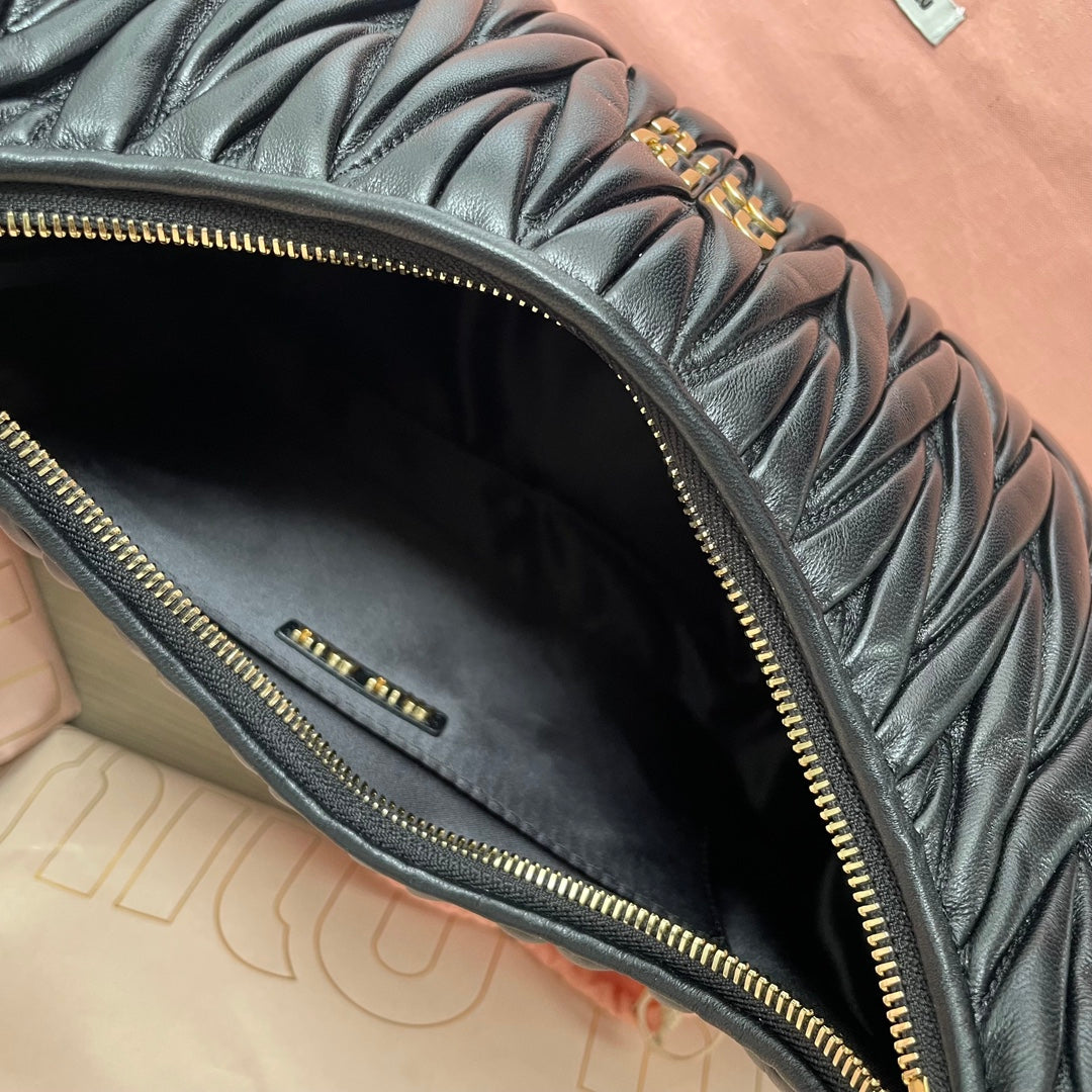 MIU MIU WANDER 29 BAG IN BLACK LAMBSKIN