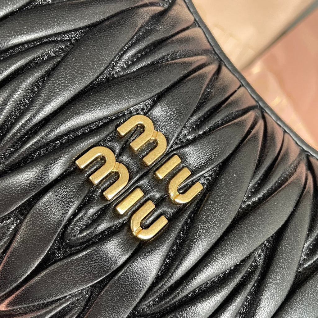 MIU MIU WANDER 29 BAG IN BLACK LAMBSKIN